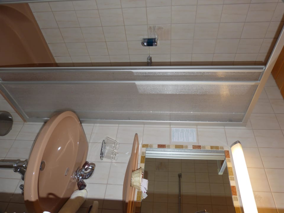 Dusche des Zi,-Nr. 111 Hotel Auffacher Hof