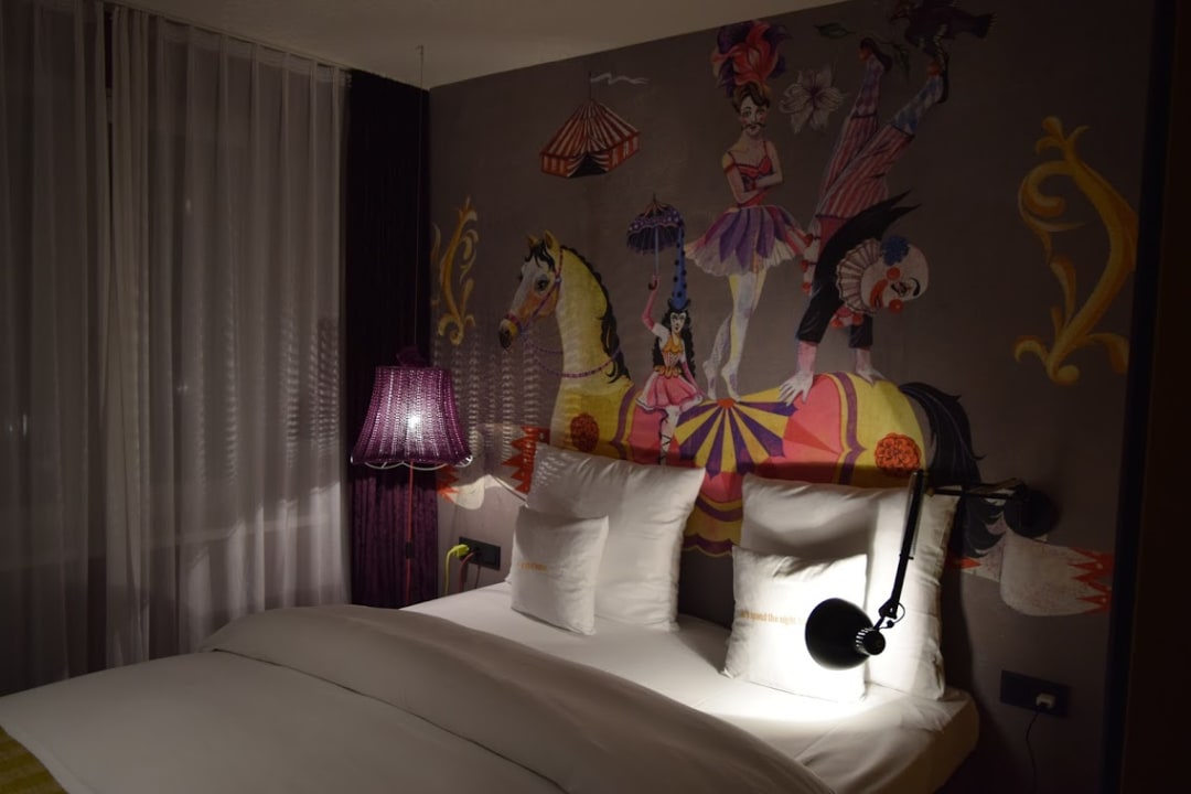 Zimmer 25hours Hotel Wien beim MuseumsQuartier