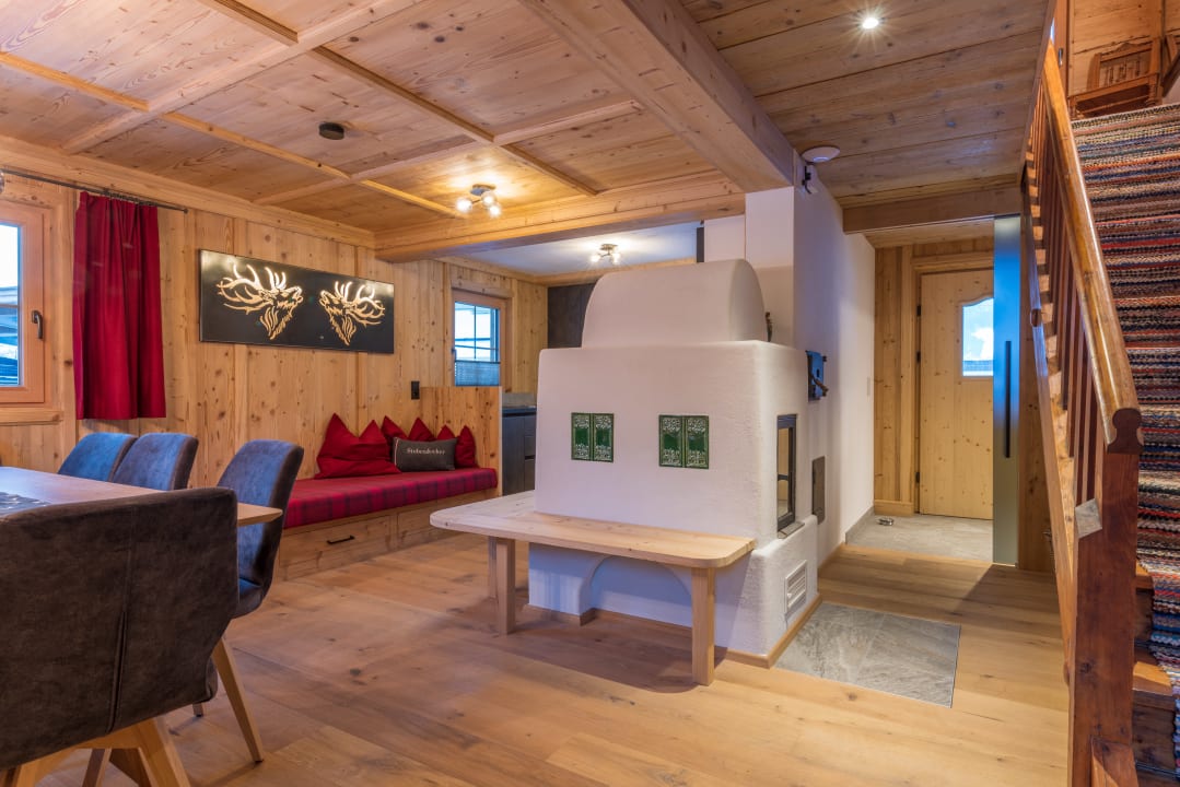 Zimmer Luxus Chalet Fasserhäusl im Zillertal - Sauna ,Hot Tub, Kamin & Alpenblick für bis zu 10 Personen