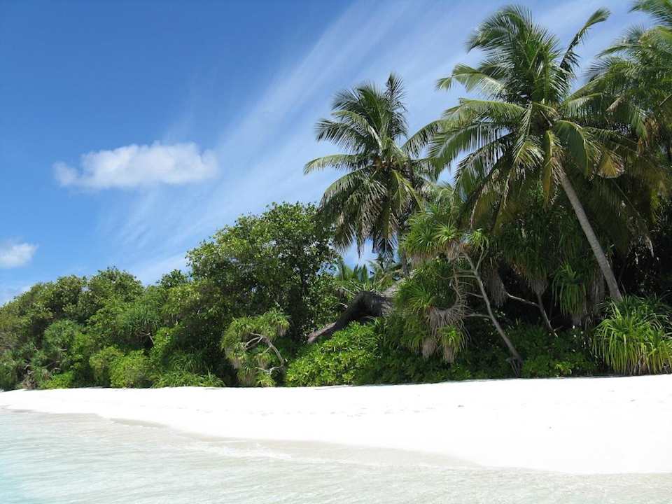 Strand Madoogali Resort