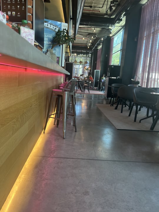 Lobby Moxy Lisbon City