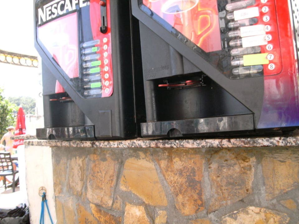 Kaffeeautomat an der Poolbar Bella Vista Beach Club