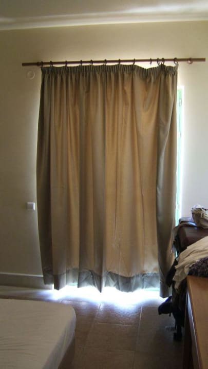 Luminosite dans les chambres Giannoulis - Grand Bay Beach Resort