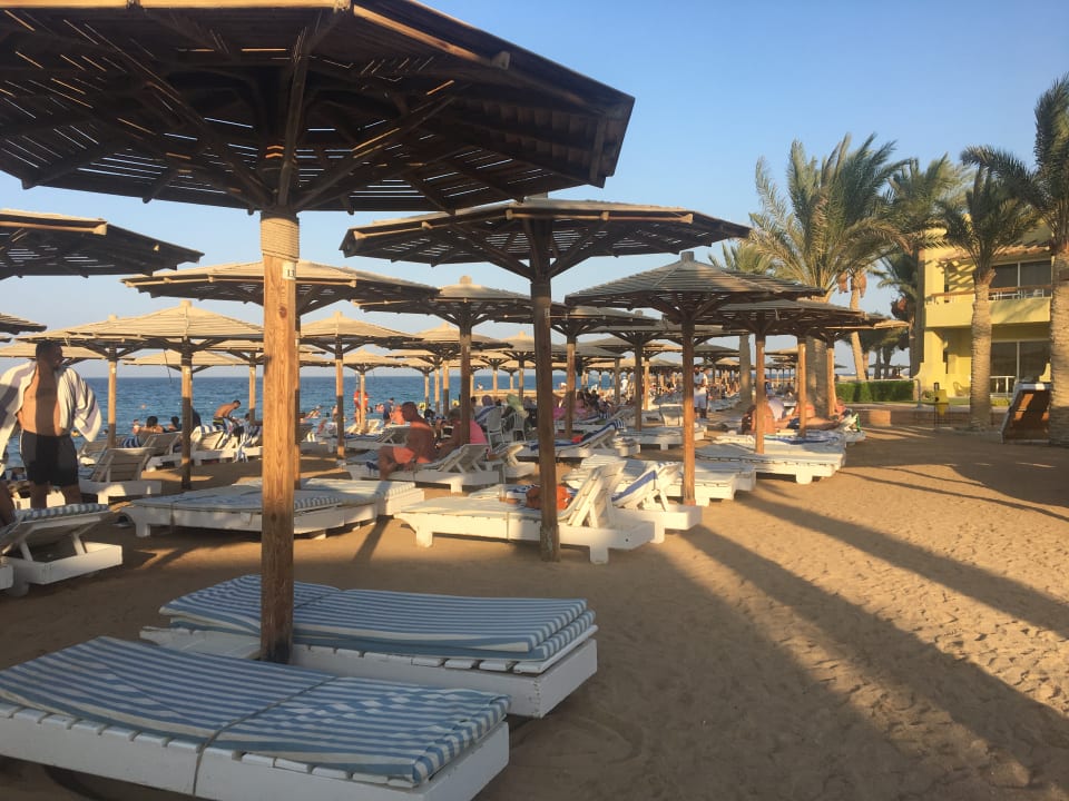 Strand Palm Beach Resort