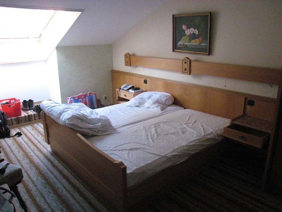 Zimmer im Dachgeschoss Hotel Karlsteiner Stuben