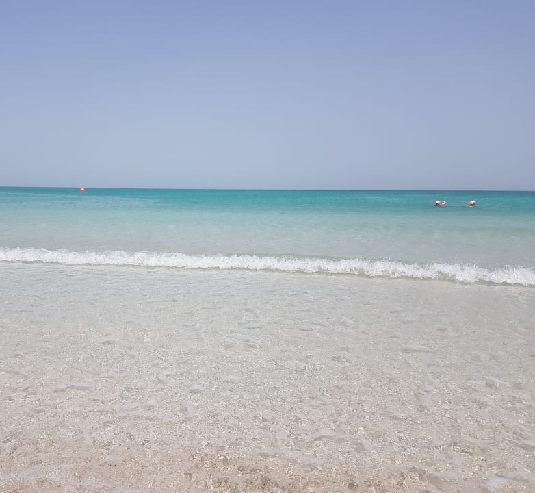 Strand Saadiyat Rotana Resort &  Villas