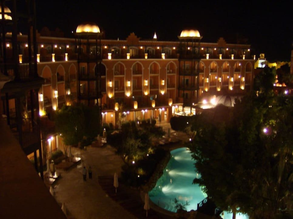Auch bei Nacht,wunderschöne Poolanlage The Grand Resort