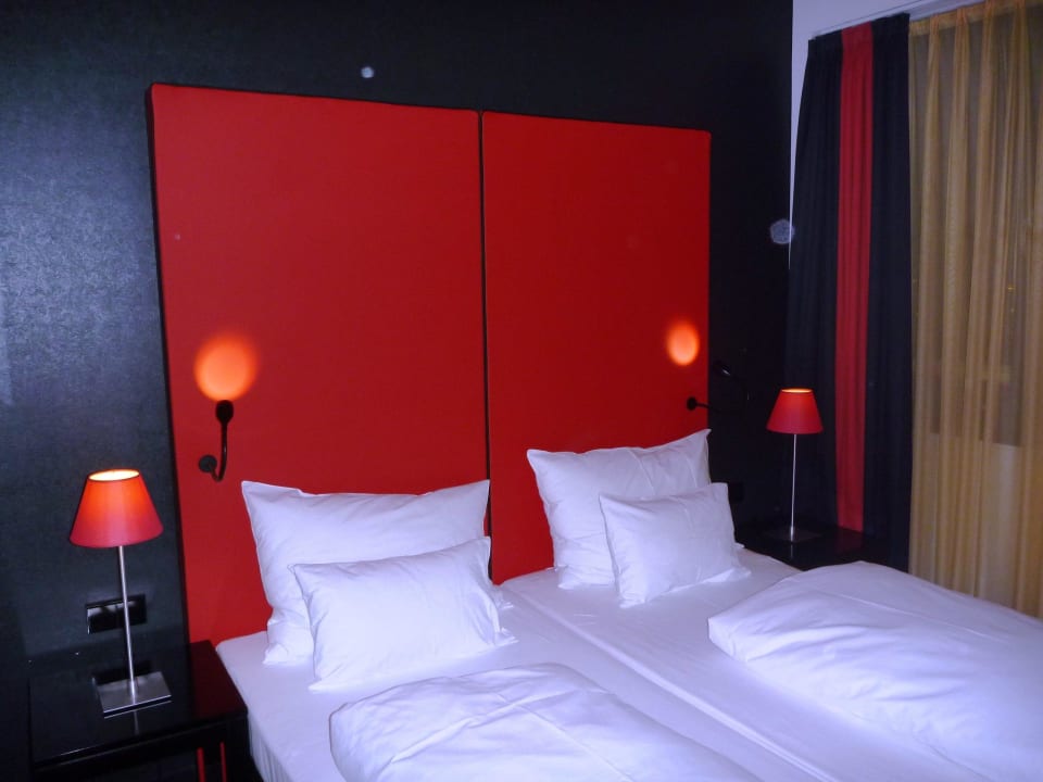 Bettanlage Holiday Inn München - Leuchtenbergring