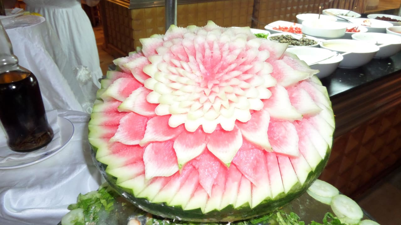 Hübsche Deko aus ner Melone Hotel El Mouradi Djerba Menzel