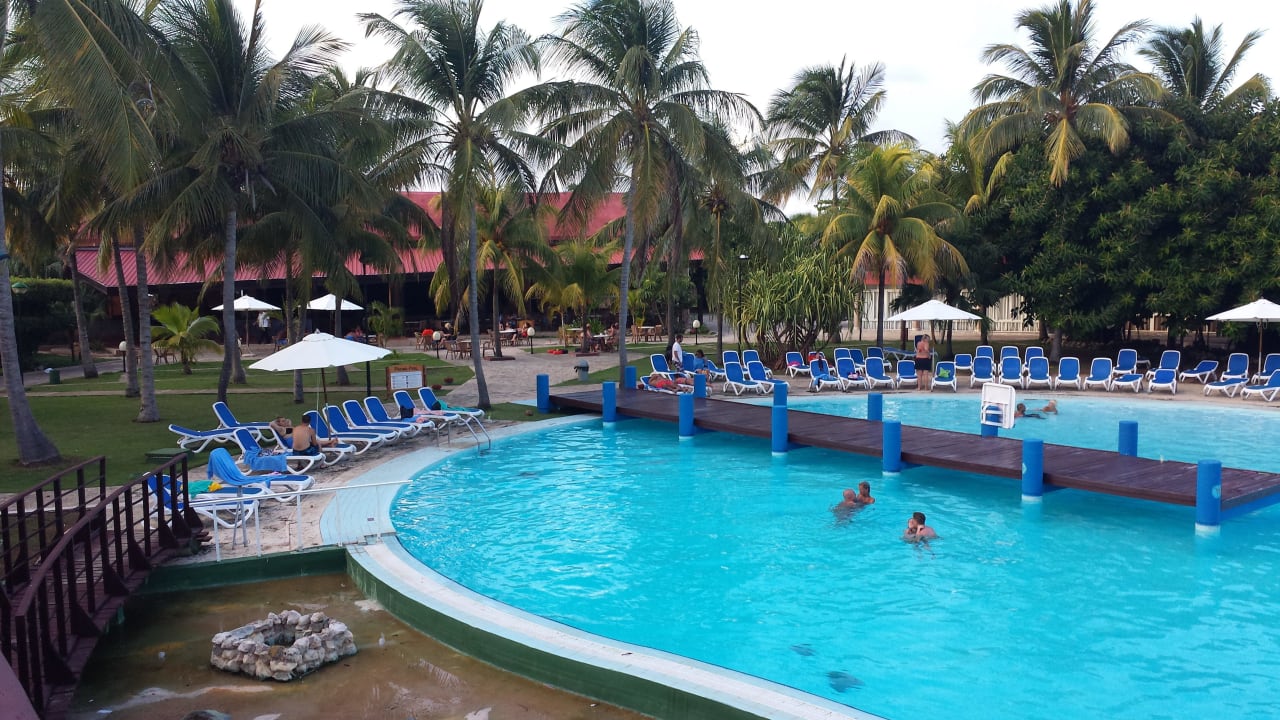 Pool Sol Hicacos