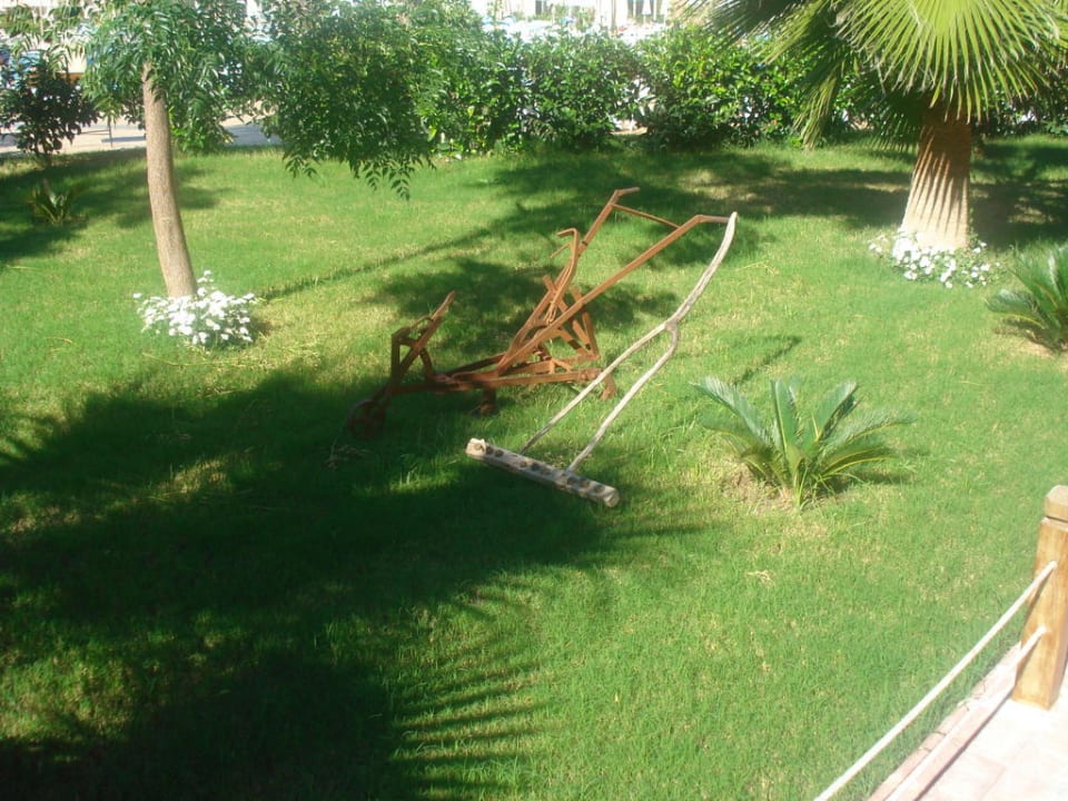 Deko in der Gartenanlage Seaden Sea World Resort & Spa