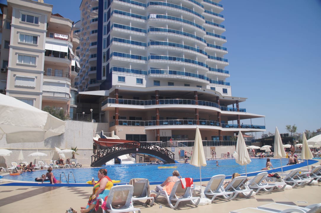 Basen i hotel Diamond Hill Resort Hotel