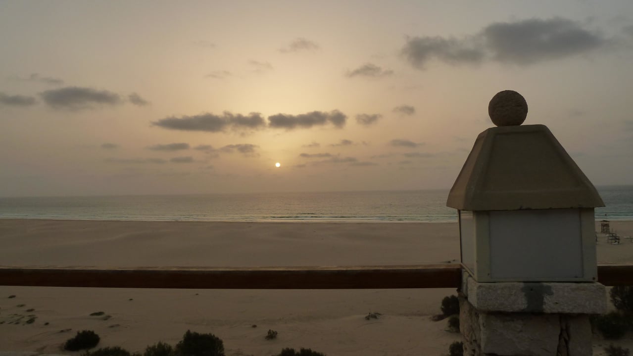 Sonnenuntergang Hotel-Strand VOI Praia De Chaves Resort