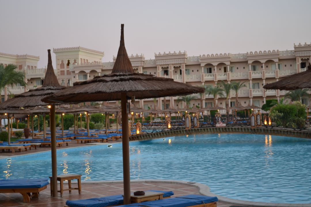 Teil der Poolanlage Pickalbatros Palace Resort