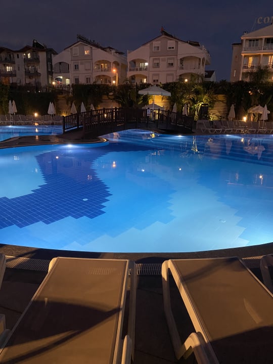 Pool Arnor de Luxe Hotel & Spa