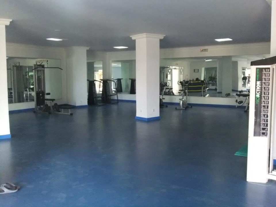 Großer brauchbarer Fitnessraum Sentido Marillia Resort & Spa