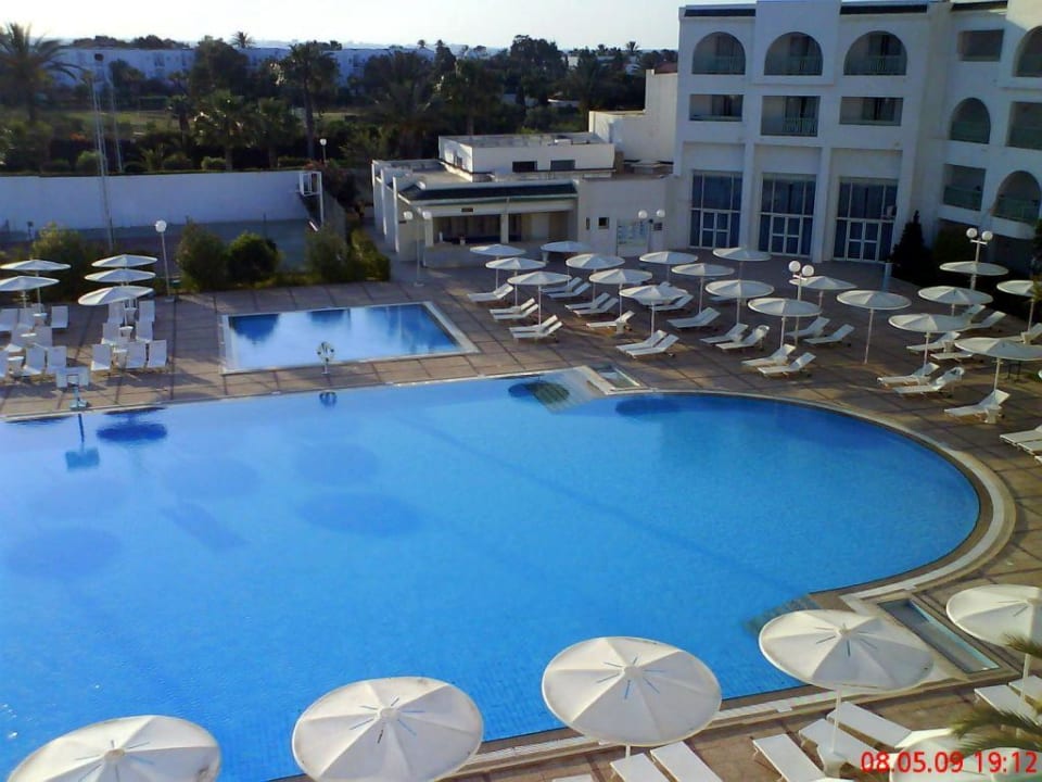 2.ruhigerer Pool Hotel El Mouradi Skanes Beach