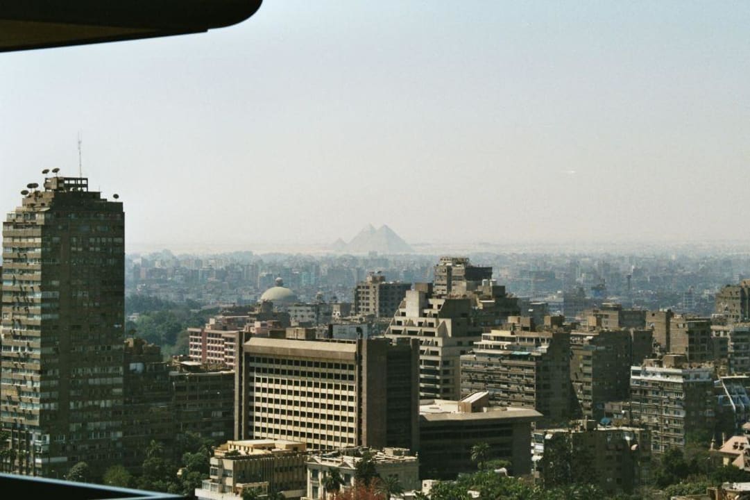 Aus Zimmer, 25. Etage, über Gizeh auf Pyramiden Hotel Sheraton El Gezirah
