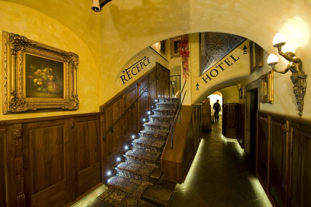 Entrace to Hotel U Zlatého Stromu Hotel U Zlateho Stromu