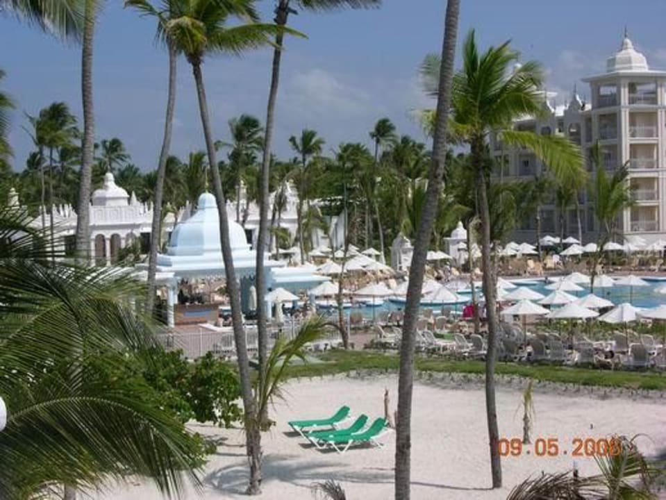Strand und Poolbereich Hotel Riu Palace Punta Cana