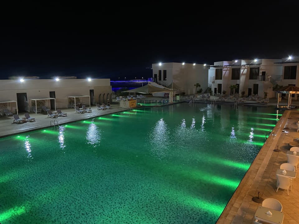 Pool Mirage Bab Al Bahr Beach Resort