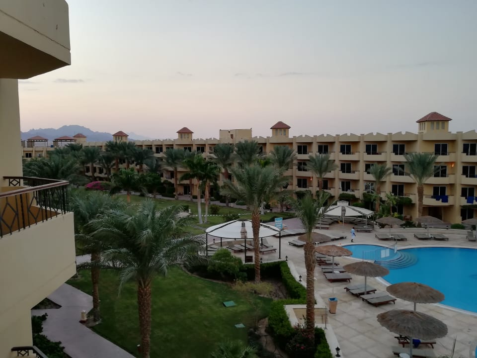 Pool Amwaj Beach Club Abu Soma Resort