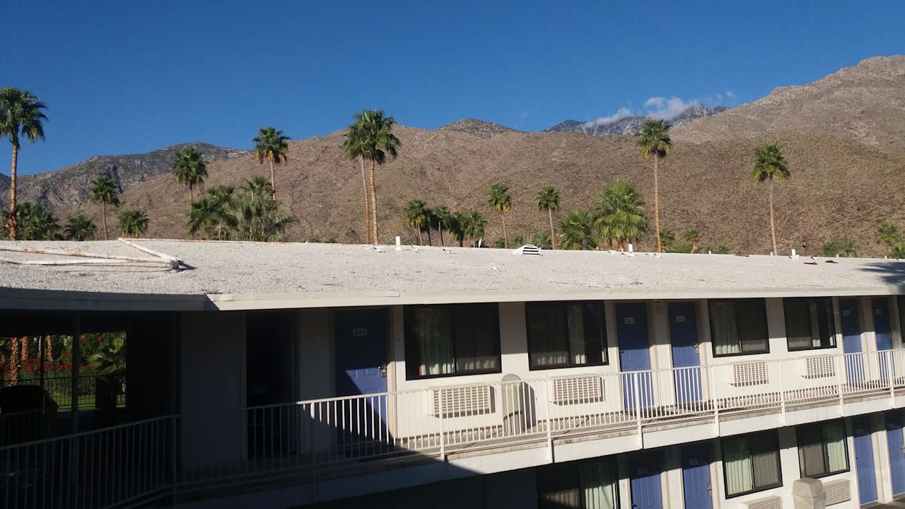 Außenansicht / Ausblick Motel 6 Palm Springs East - East Palm Canyon