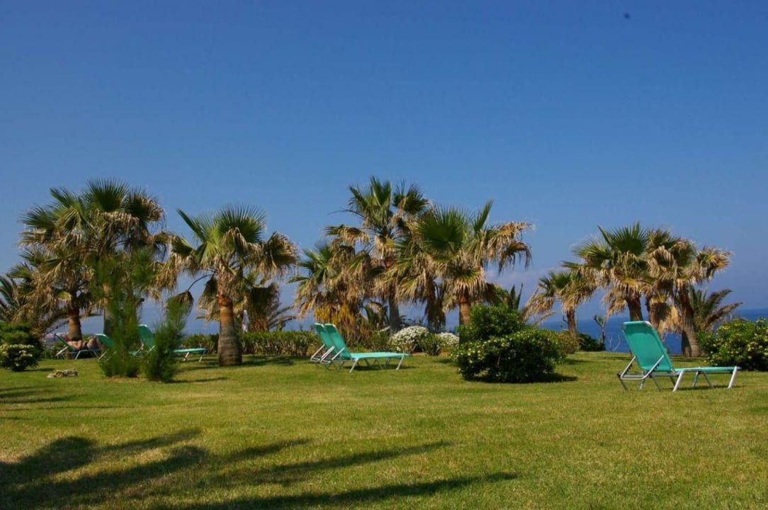 Widok na ogród Iberostar Waves Creta Panorama & Mare