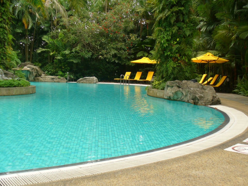 Pool Sama-Sama Hotel, KL International Airport