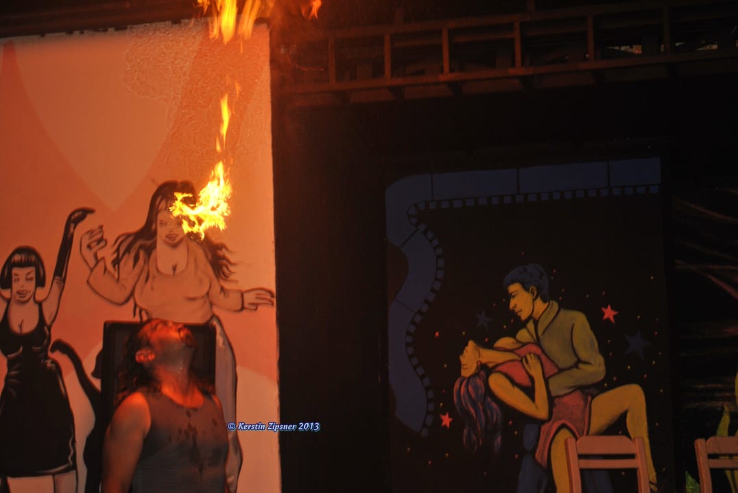 Fakir-Show - 08. Juli 2013 Can Garden Beach