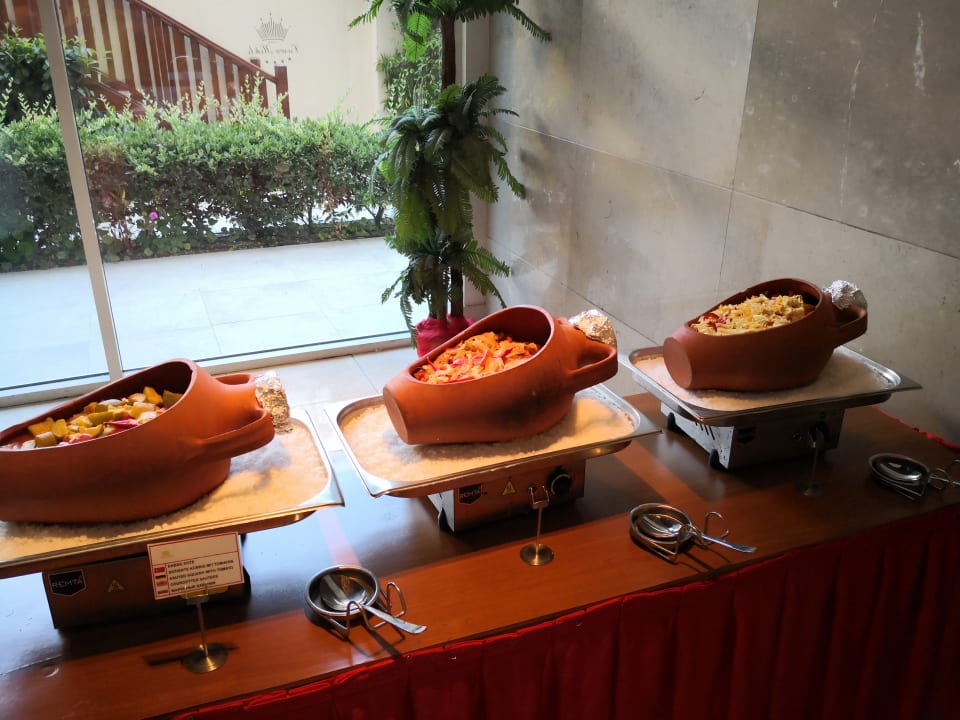 Gastro Well Palace Side