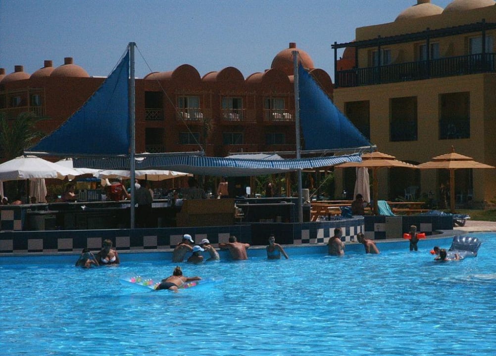 Bar piscine Titanic Beach Spa & Aqua Park