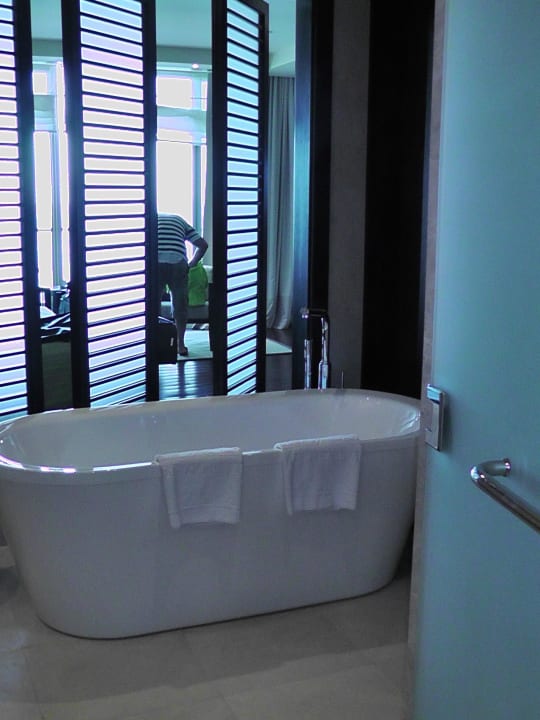 Mit Blick zum Burj Al Arab Rixos The Palm Hotel & Suites