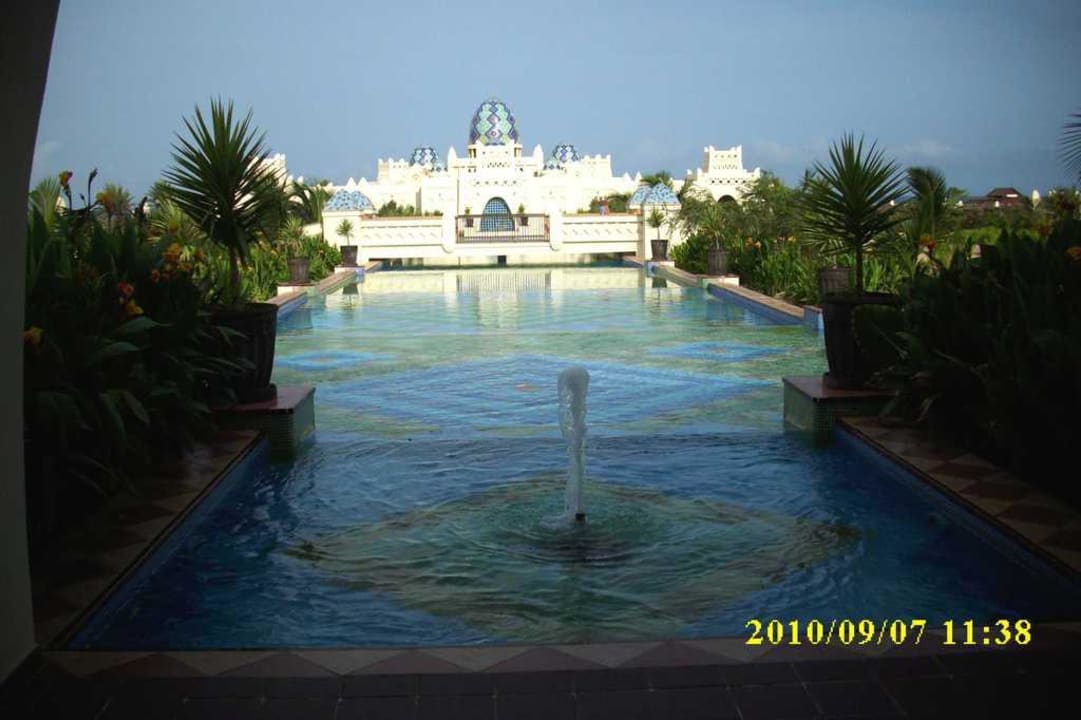 Blick zum Poolrestaurant Hotel Riu Karamboa