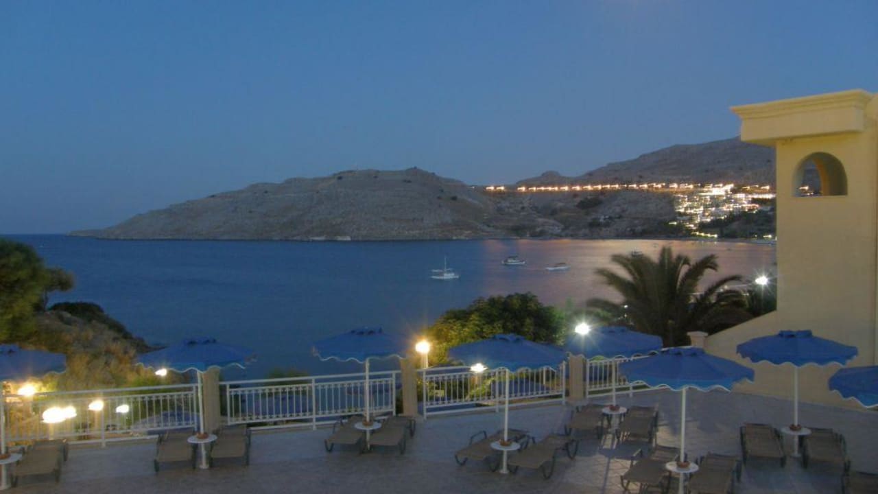 Widok na zatoke noca Lindos Royal Resort