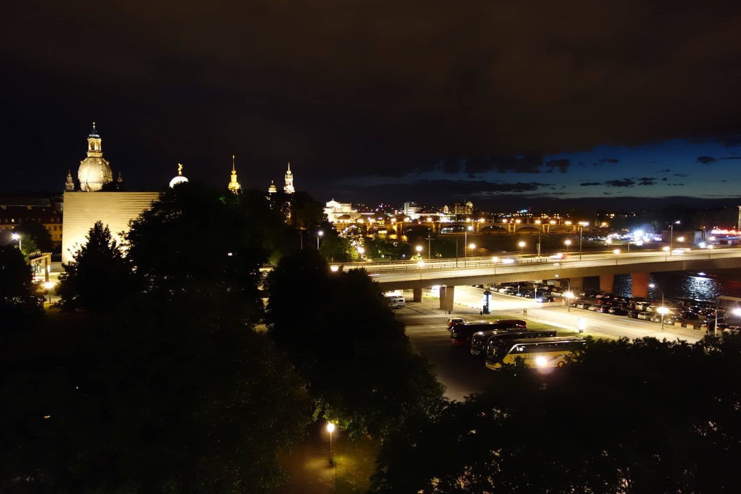 Blick Abends aus dem Zimmer Hotel Am Terrassenufer