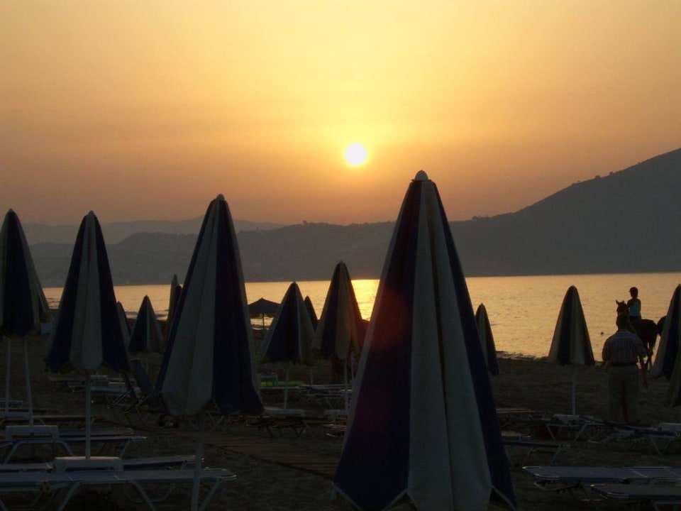 Sonnenuntergang Vantaris Luxury Beach Resort