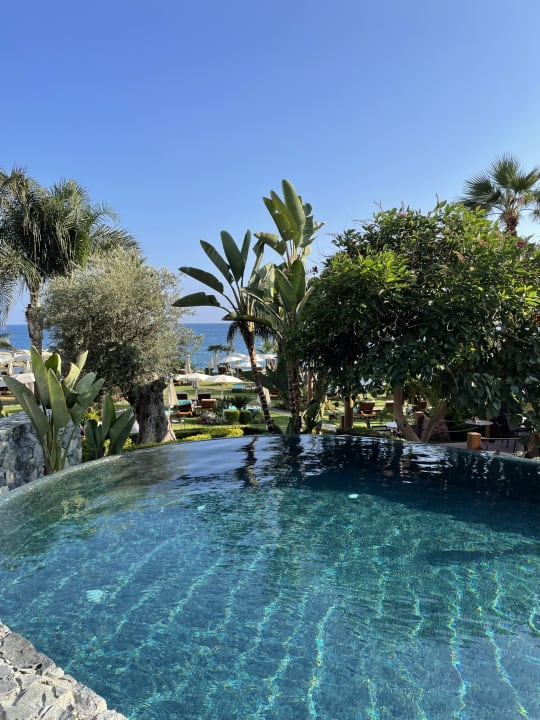 Pool Amathus Beach Hotel Limassol