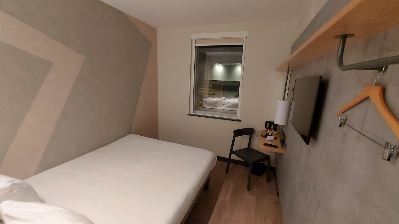 Zimmer ibis budget Manchester Airport