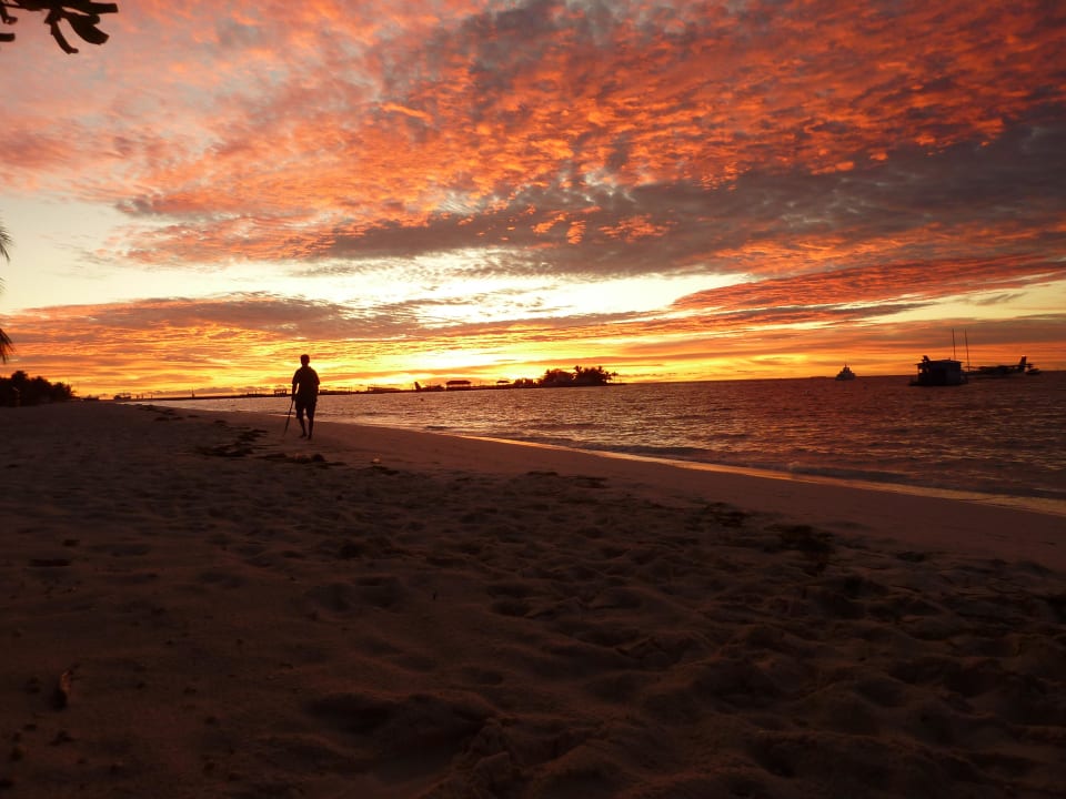 Sonnenaufgang Kuredu Island Resort & Spa