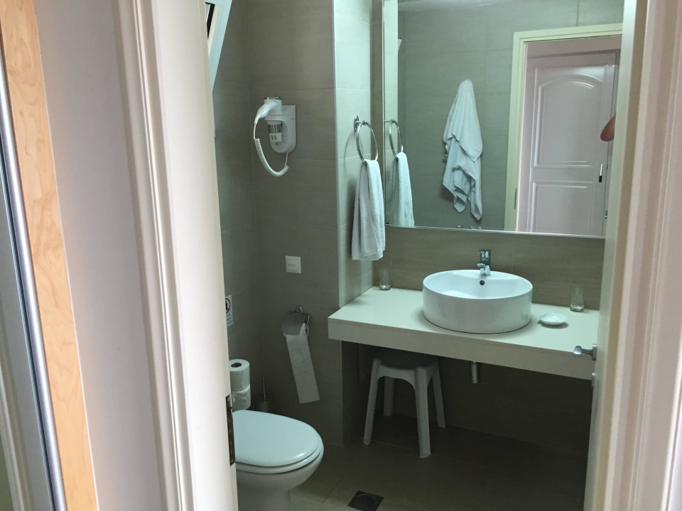 Badezimmer Grand Hotel Holiday Resort