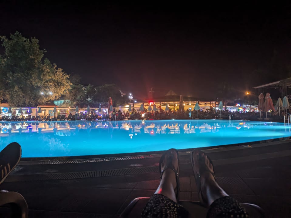 Pool VONRESORT Golden Beach