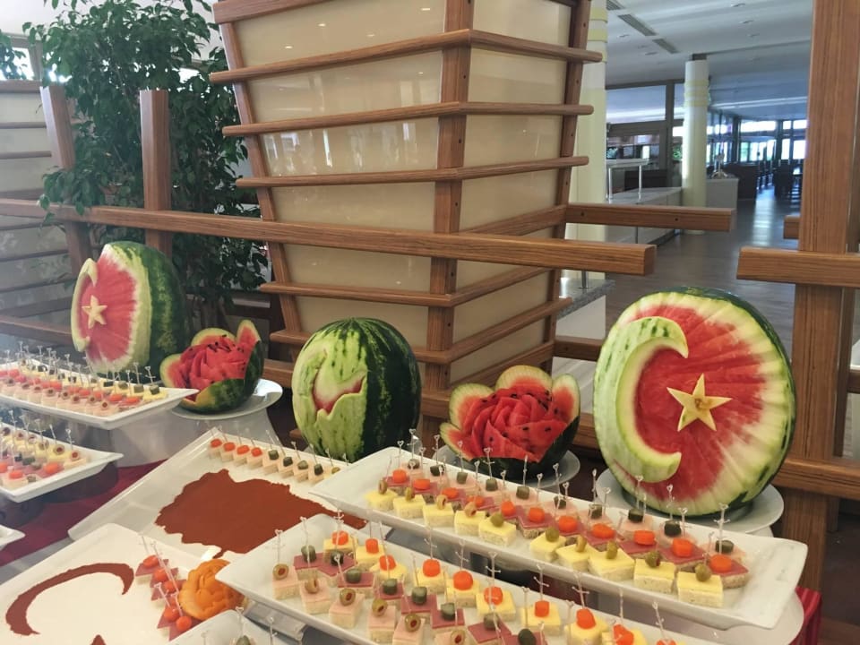 Büfett  VONRESORT Golden Beach