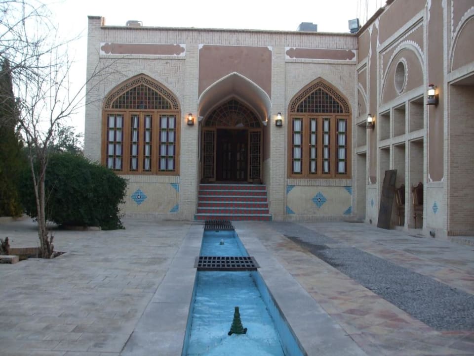 Eingang zum Restaurant Moshir al Mamalek Garden Hotel