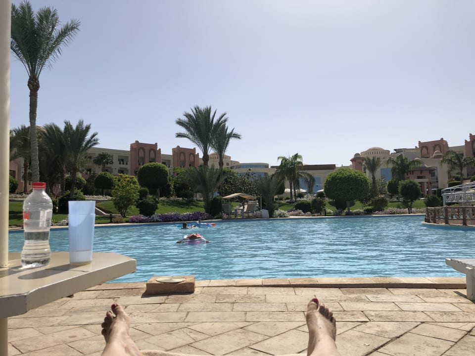 Pool Serenity Alpha Beach