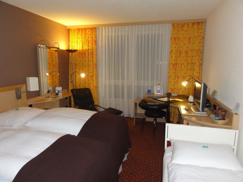Standardzimmer Hotel NH Leipzig Messe