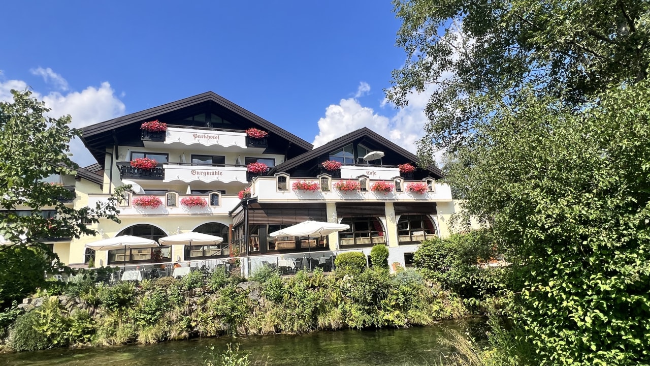 Außenansicht Parkhotel Burgmühle