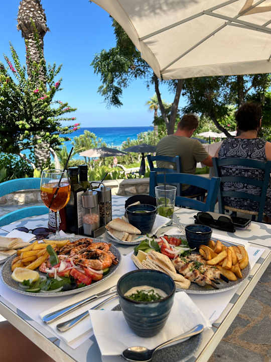 Gastro Crystal Springs Beach Hotel