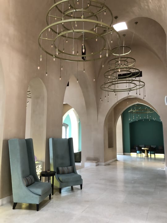 Lobby Salalah Rotana Resort