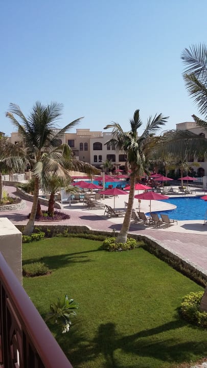 Pool The Cove Rotana Resort